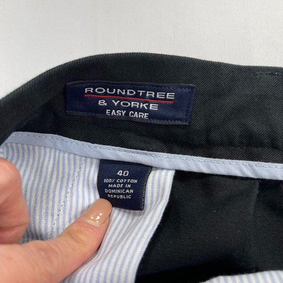 RoundTree & Yorke, Men's Shorts, Size 40 - Picture 5 of 5